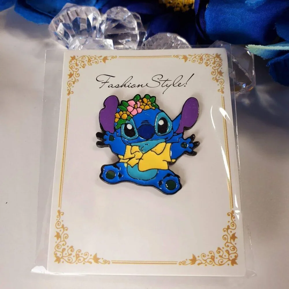 Stitch Hawaiian Lapel Pin Floral Wreath Shirt Brooch Badge Accessories Jewelry